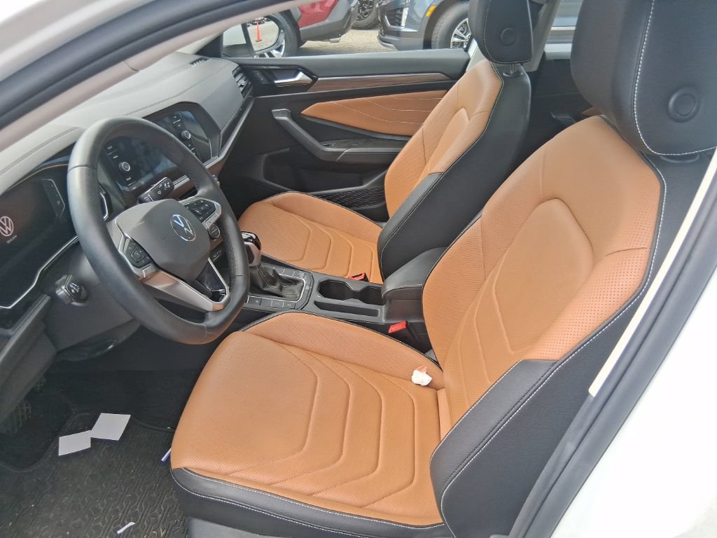 Used 2024 Volkswagen Jetta SEL FWD image 11