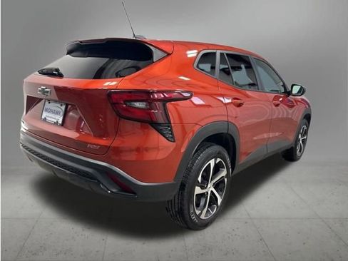 Used 2024 Chevrolet Trax RS w/ Driver Confidence Package image 6