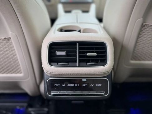 Used 2021 Mercedes-Benz GLS 450 4MATIC image 18