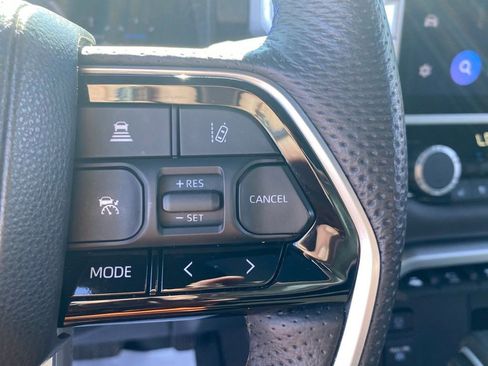 Used 2023 Toyota Tundra Platinum image 28