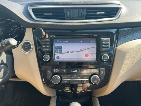 Used 2016 Nissan Rogue SL w/ SL Premium Package AWD/4WD image 8