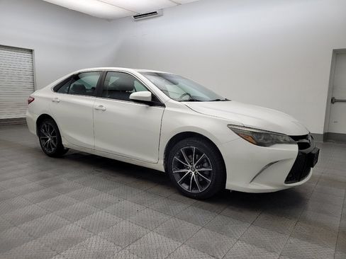 Used 2016 Toyota Camry XSE image 11