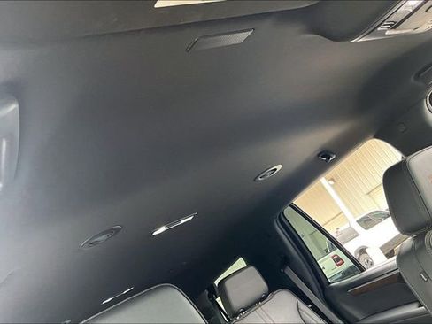 Used 2025 Chevrolet Tahoe High Country image 28