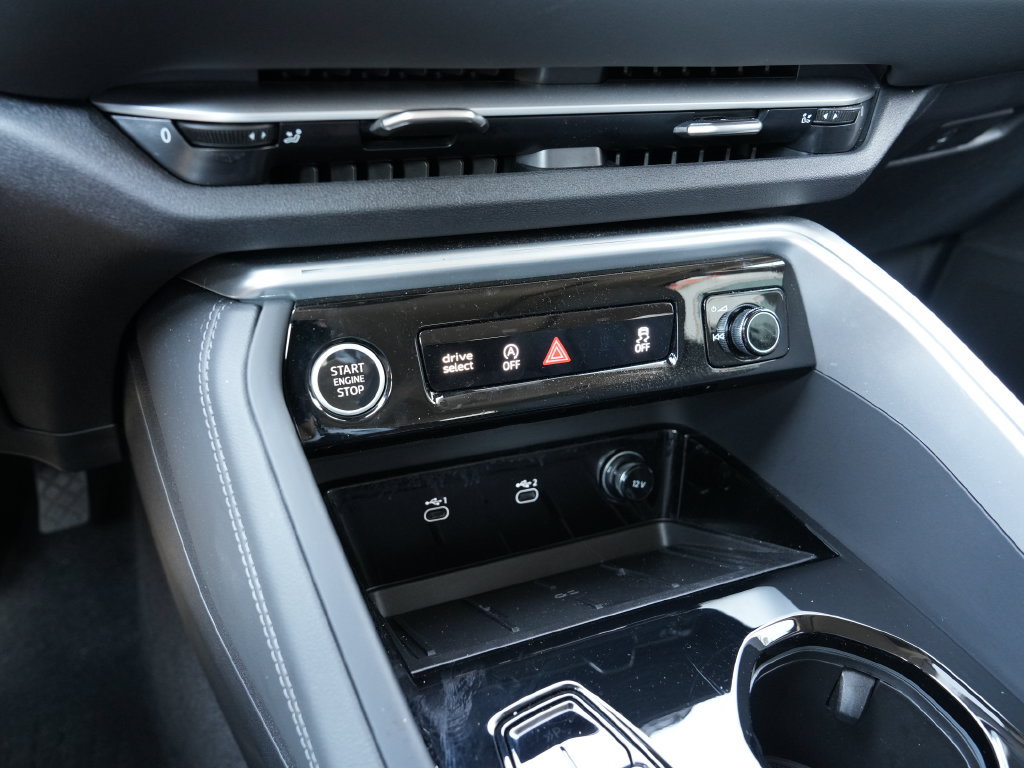 Used 2025 Audi Q5 Premium Plus AWD/4WD image 31