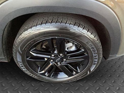 Used 2024 Chevrolet Trax ACTIV image 25