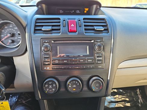 Used 2014 Subaru Crosstrek 2.0i Premium image 14