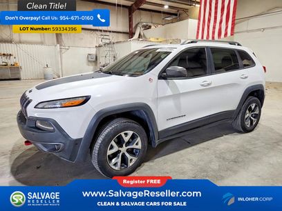 Used 2016 Jeep Cherokee Trailhawk w/ Comfort/Convenience Group