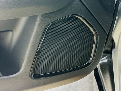 New 2026 Jeep Compass Latitude image 19