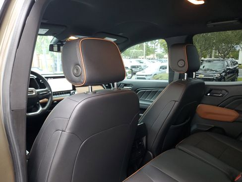 Used 2024 GMC Canyon AT4 w/ LPO, Off Road Lift Package image 13