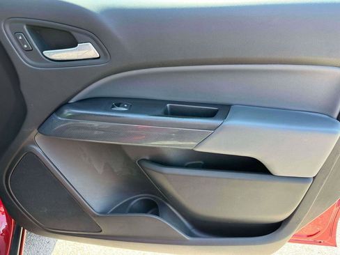 Used 2016 Chevrolet Colorado Z71 AWD/4WD image 9