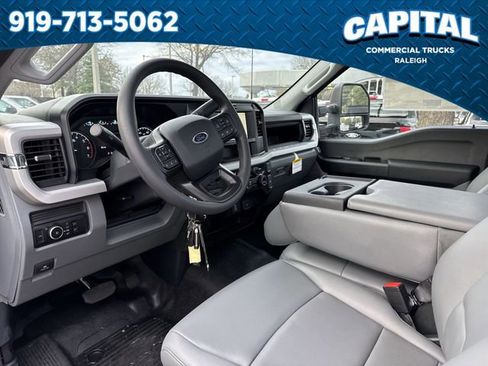New 2026 Ford F250 XL w/ XL Chrome Package image 18