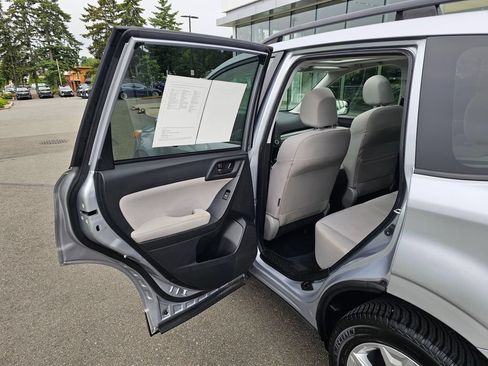 Used 2015 Subaru Forester 2.5i Premium w/ All-Weather Package AWD/4WD image 15