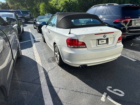 Used 2009 BMW 128i Convertible RWD image 4