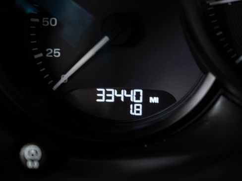 Certified 2023 Porsche Macan AWD/4WD image 11