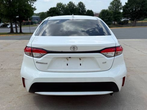 Used 2021 Toyota Corolla LE FWD image 4