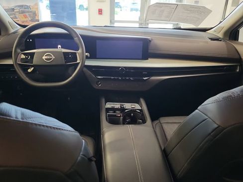 Used 2025 Nissan Murano Platinum w/ Cargo Package AWD/4WD image 13