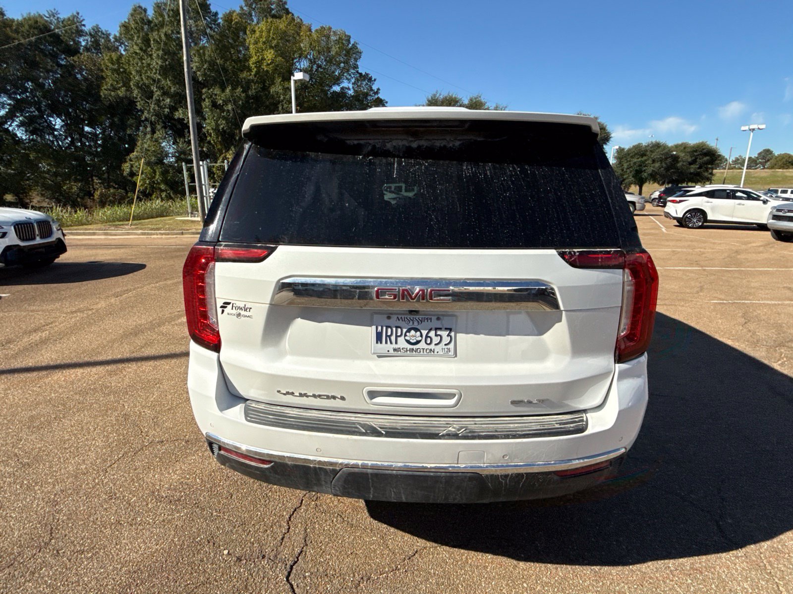 Used 2023 GMC Yukon XL SLT w/ SLT Premium Package RWD image 8