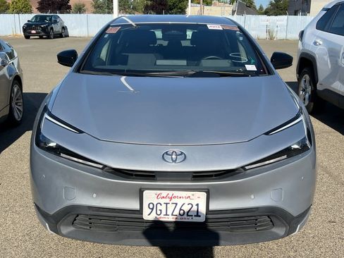 Used 2023 Toyota Prius LE FWD image 2