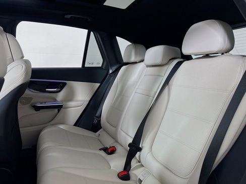 New 2026 Mercedes-Benz GLC 300 image 7