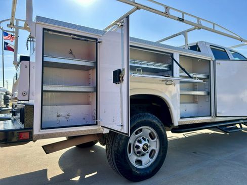 Used 2019 Chevrolet Silverado 2500 W/T w/ WT Convenience Package image 9