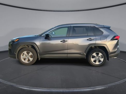 Certified 2024 Toyota RAV4 LE AWD/4WD image 5