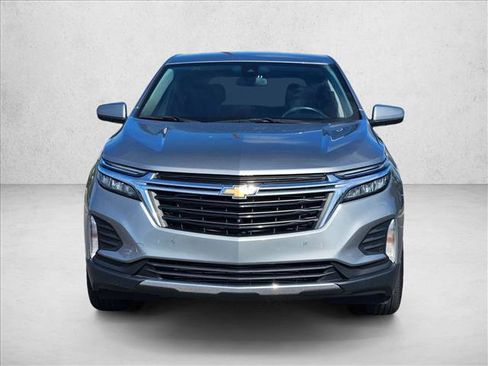 Used 2023 Chevrolet Equinox LT FWD image 2