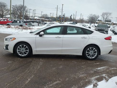 Used 2020 Ford Fusion SE image 5