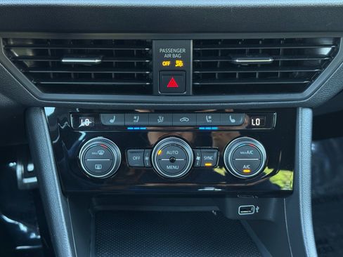 Used 2019 Volkswagen Jetta GLI Autobahn FWD image 24