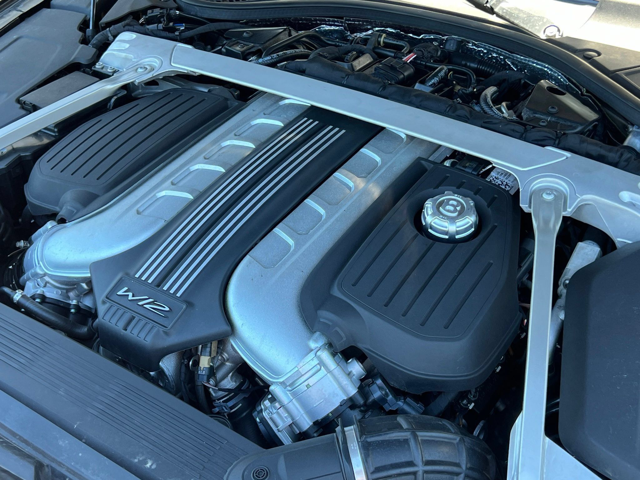 Used 2022 Bentley Flying Spur W12 AWD/4WD image 46