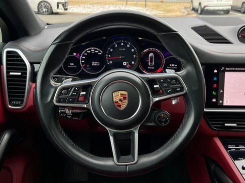 Used 2023 Porsche Cayenne Platinum Edition image 20
