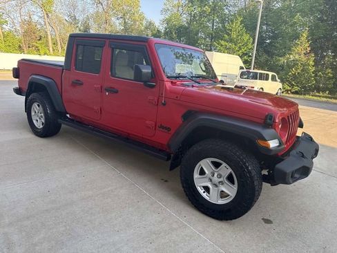 Used 2020 Jeep Gladiator Sport w/ Quick Order Package 24S image 2