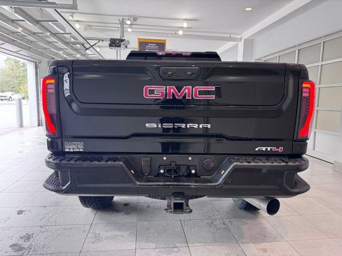 Certified 2024 GMC Sierra 2500 AT4 w/ AT4 Preferred Package AWD/4WD image 6