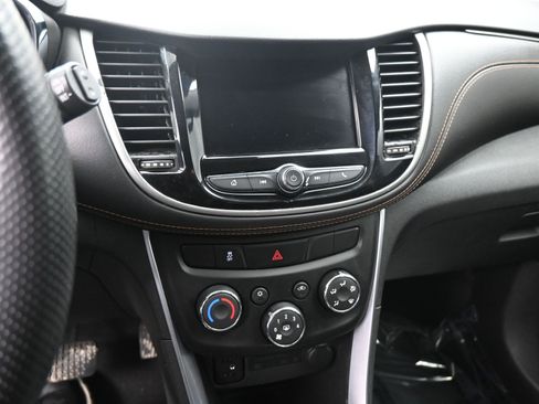 Certified 2020 Chevrolet Trax LS image 15