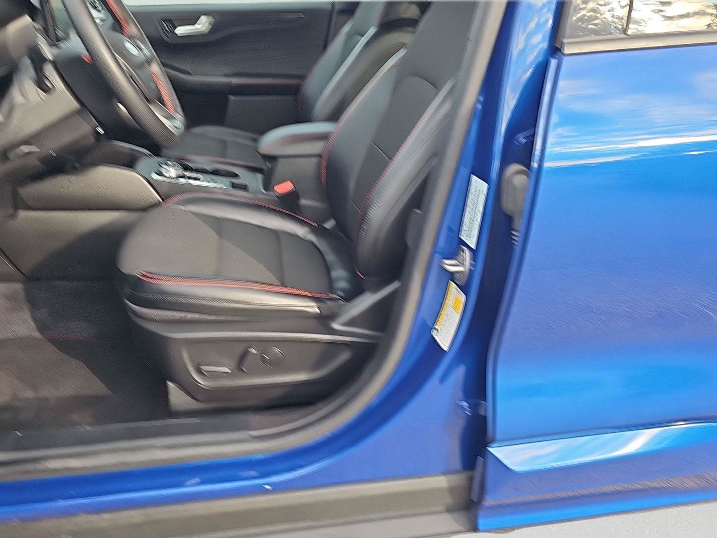 Used 2023 Ford Escape ST-Line w/ Tech Pack #1 AWD/4WD image 11