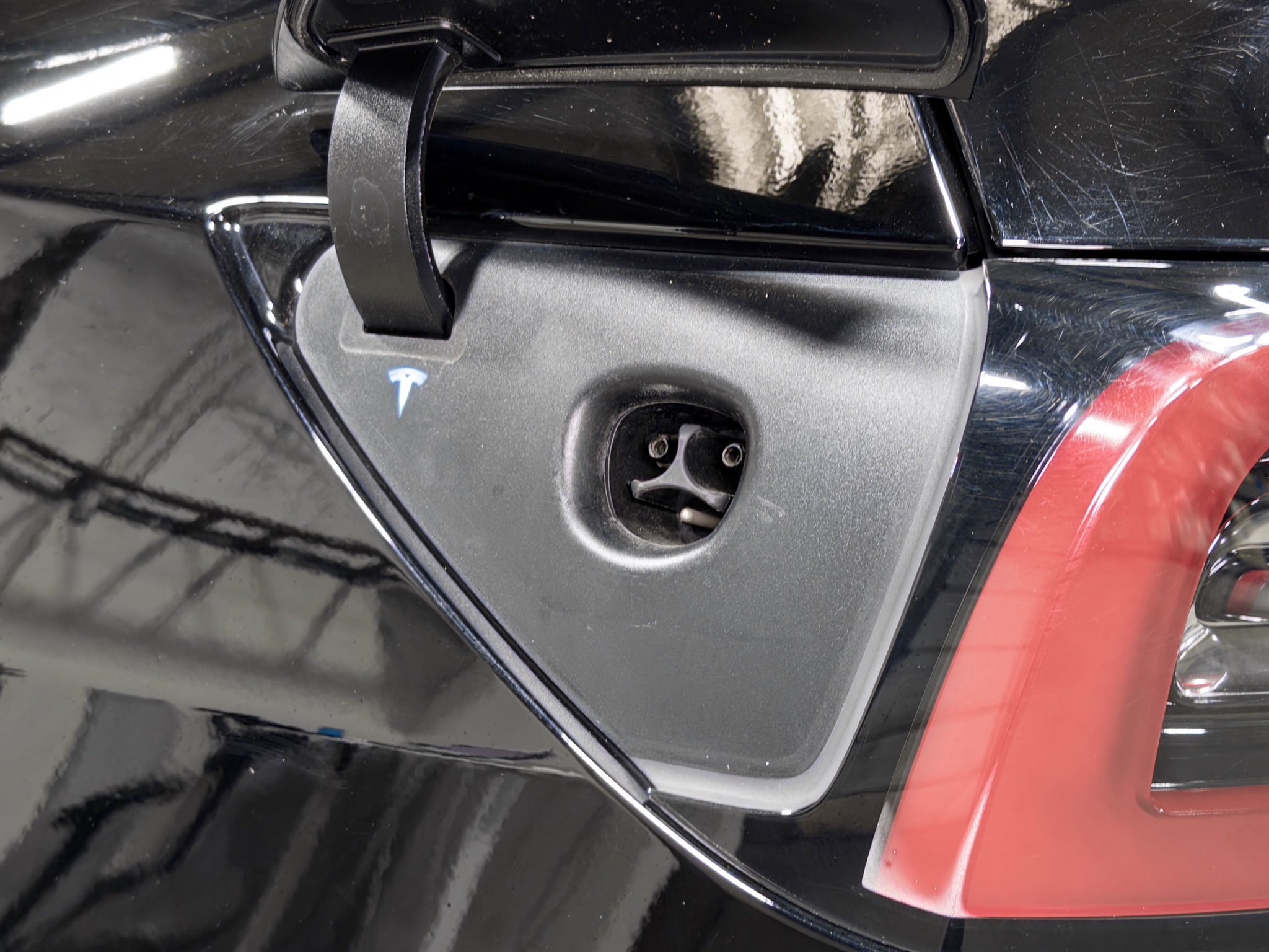 Used 2025 Tesla Model Y Long Range AWD/4WD image 5