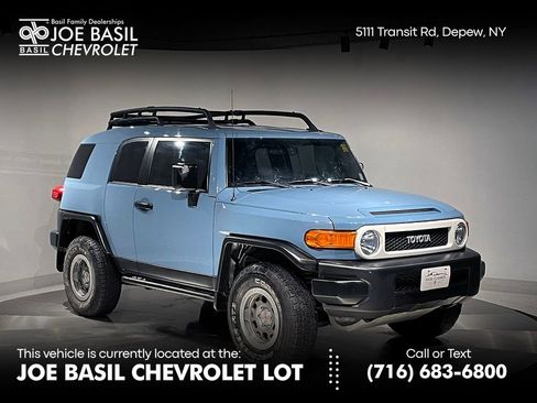 Used 2014 Toyota FJ Cruiser 4WD image 1