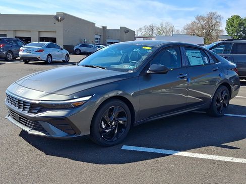 New 2026 Hyundai Elantra SEL Sport Premium FWD image 3