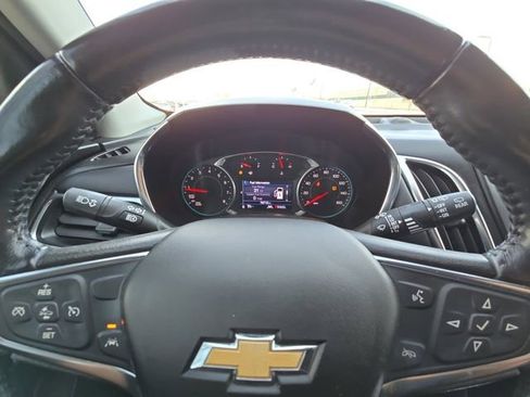 Used 2021 Chevrolet Equinox LT image 25