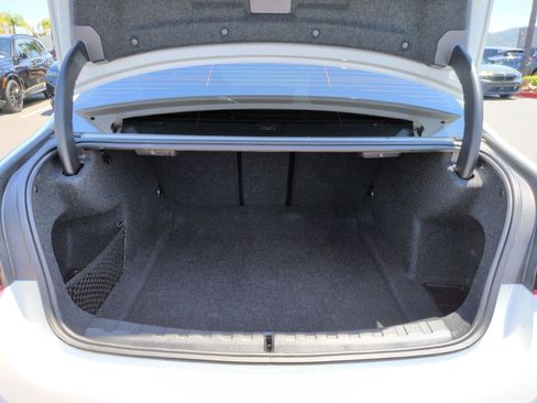 Certified 2025 BMW 330i Sedan w/ M Sport Package RWD image 31