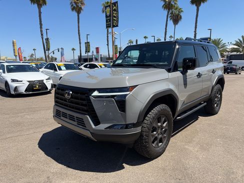 Used 2026 Lexus GX 550 AWD/4WD image 7