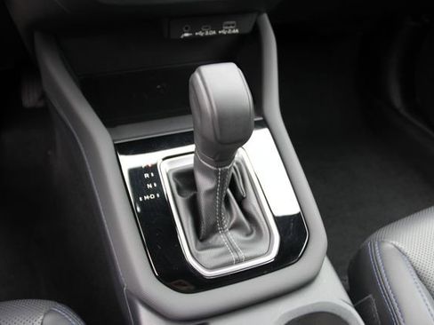 Certified 2025 Subaru Forester Limited image 26