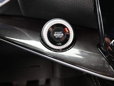 Used 2024 Jeep Wagoneer 2WD image 31