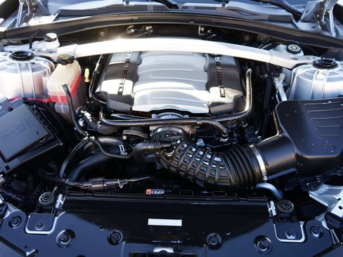 Used 2018 Chevrolet Camaro SS image 37