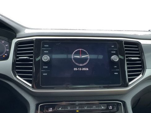 Used 2022 Volkswagen Atlas Cross Sport SE w/ Panoramic Sunroof Package FWD image 46