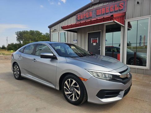Used 2017 Honda Civic EX image 5