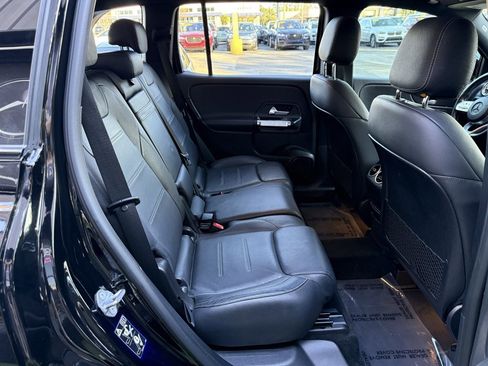 Used 2020 Mercedes-Benz GLB 250 image 17