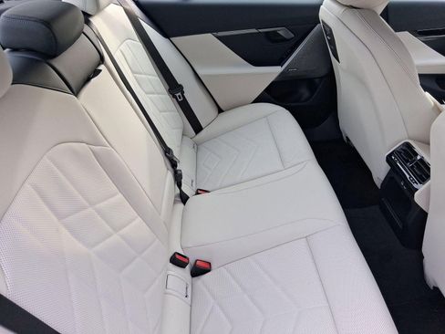 Used 2026 BMW 530i RWD image 29