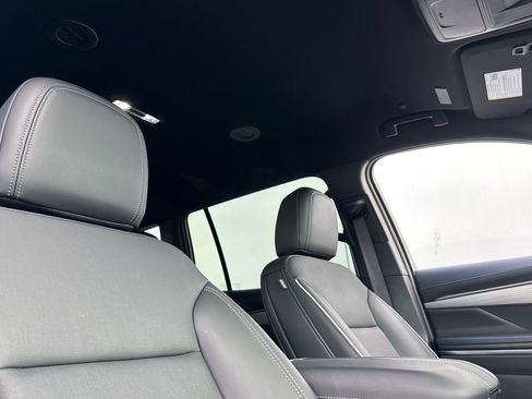 Used 2025 Buick Enclave Preferred image 18