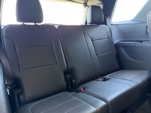 Used 2023 Chevrolet Traverse Premier w/ Redline Edition image 19