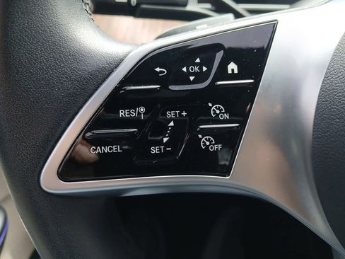 Used 2025 Mercedes-Benz C 300 Sedan image 27